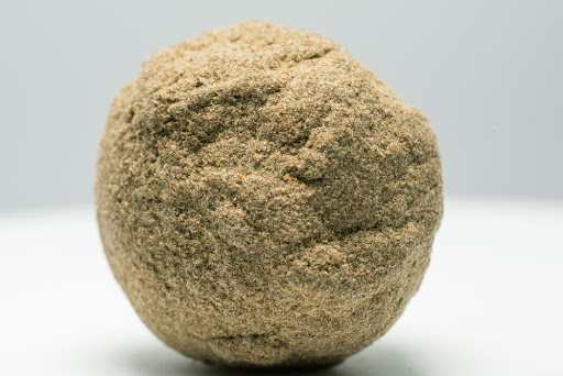 What is dry sift hash and how to make it at home